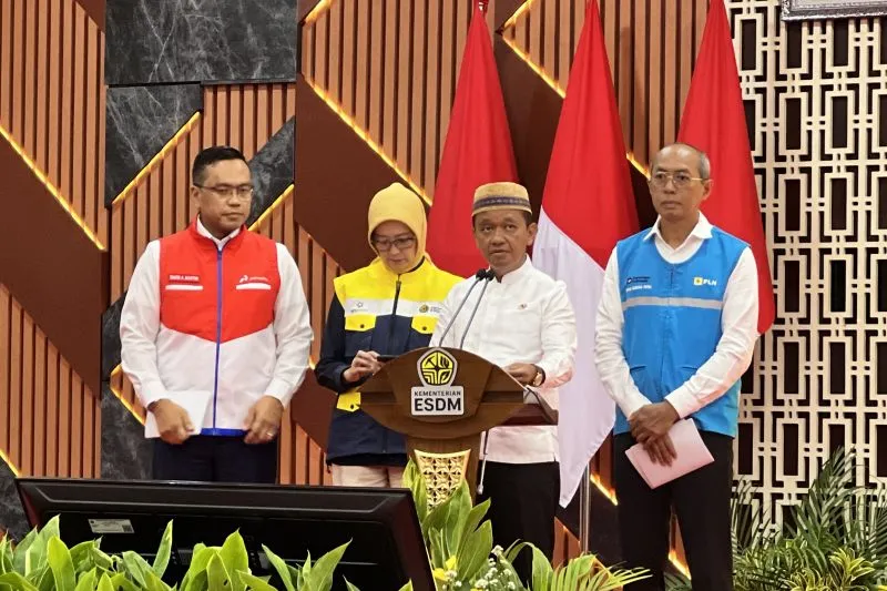 Jelang Natal, Menteri Bahlil Pastikan Stok BBM, LPG dan Listrik Aman