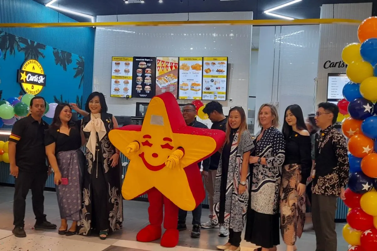 Restoran Burger Carl's Jr Kembali Hadir di Surabaya