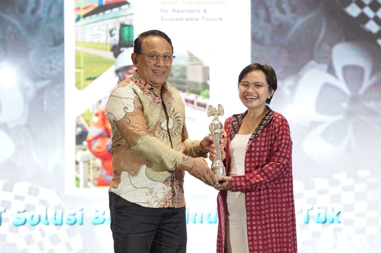 Penghargaan diserahkan pada acara seremoni penganugerahan ASRRAT 2025 di The Westin Resort Nusa Dua, Bali