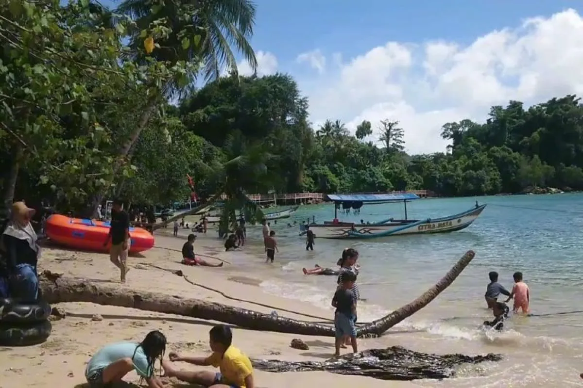 Musim Liburan, Destinasi Wisata Kabupaten Trenggalek Ramai Dikunjungi Wisatawan