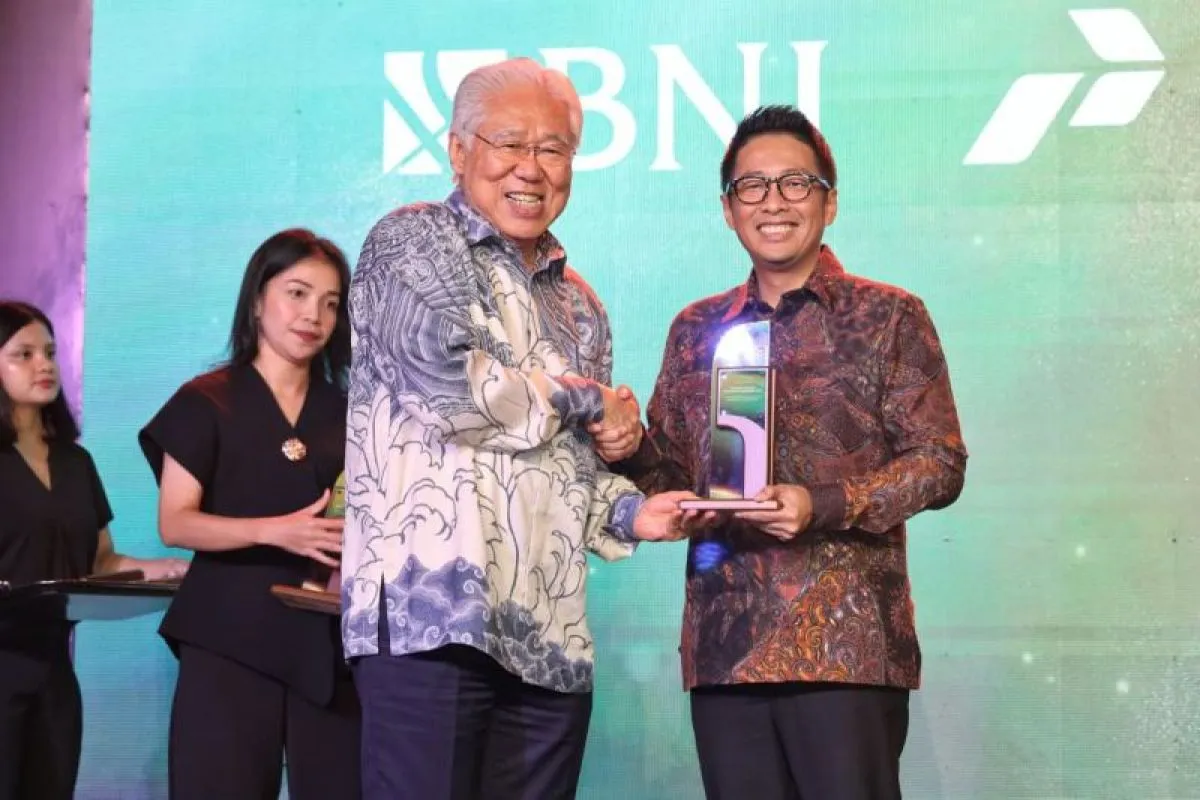 Jadi Penggerak Keuangan Berkelanjutan, BNI Raih Penghargaan ESG