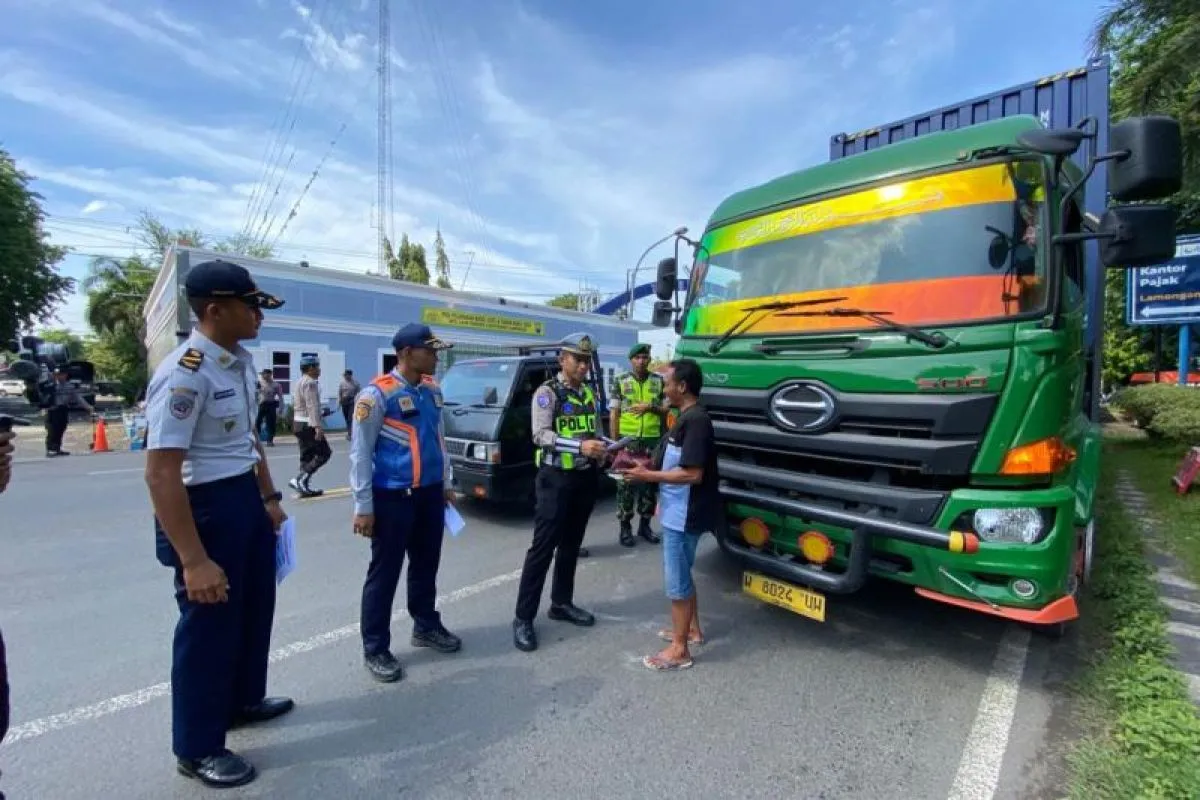 Kabupaten Lamongan Batasi Operasional Truk Antisipasi Libur Tahun Baru
