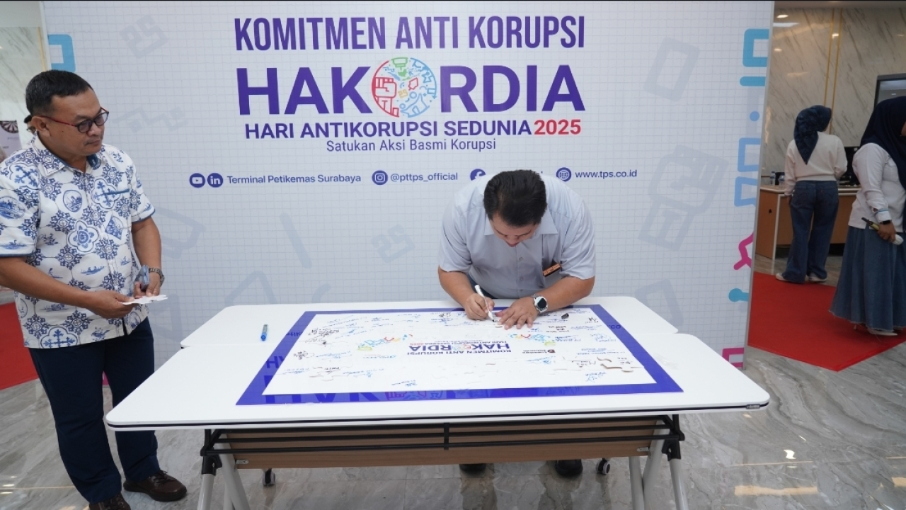 PT Terminal Petikemas Surabaya (TPS) melaksanakan peringatan Hari Anti Korupsi Sedunia (HAKORDIA) Tahun 2025