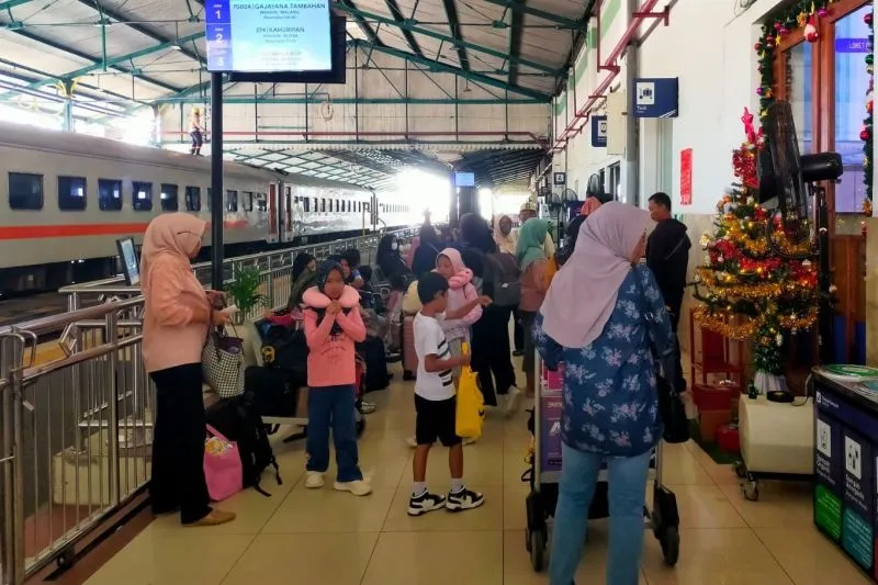 KAI Daop 7 Madiun Operasikan 108 Perjalanan KA Selama Libur Nataru