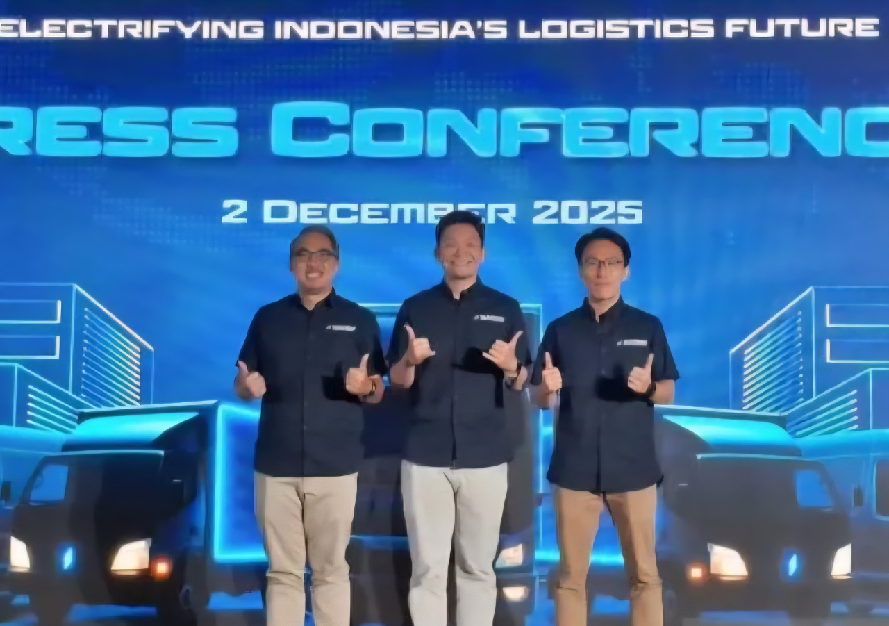 CEO dan Founder Kargo Technologies Tiger Fang dalam konferensi pers di Jakarta