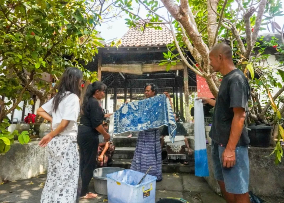 Pelindo Marine Dampingi Perajin Batik Eks-Dolly Hadapi Era Industri 5.0