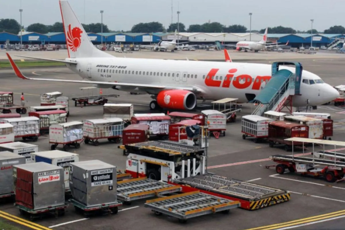 Erupsi Gunung Anak Krakatau Berimbas pada Arus Ekspor Impor melalui Bandara Soetta