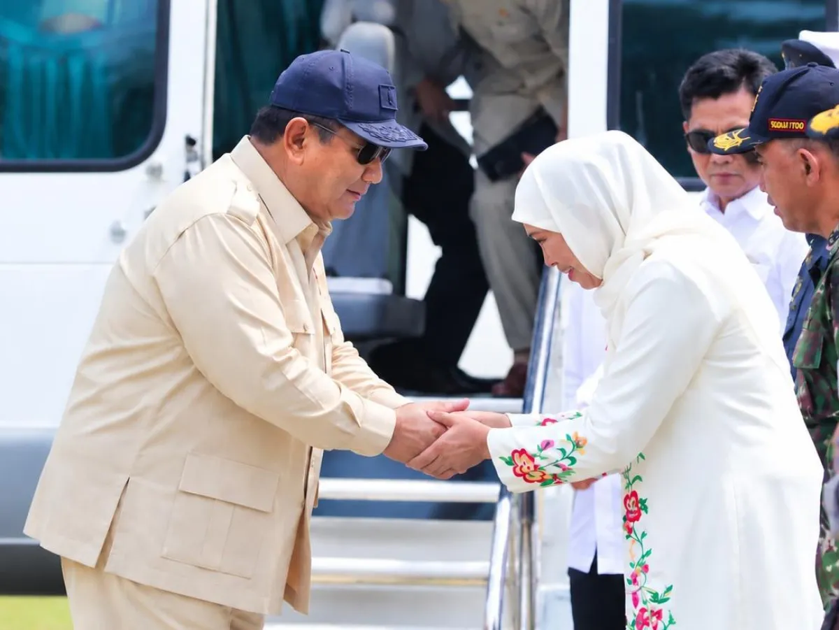 Gubernur Khofifah Dampingi Presiden Prabowo Hadiri Peringatan Satu Abad Pondok Modern Darussalam Gontor di Ponorogo