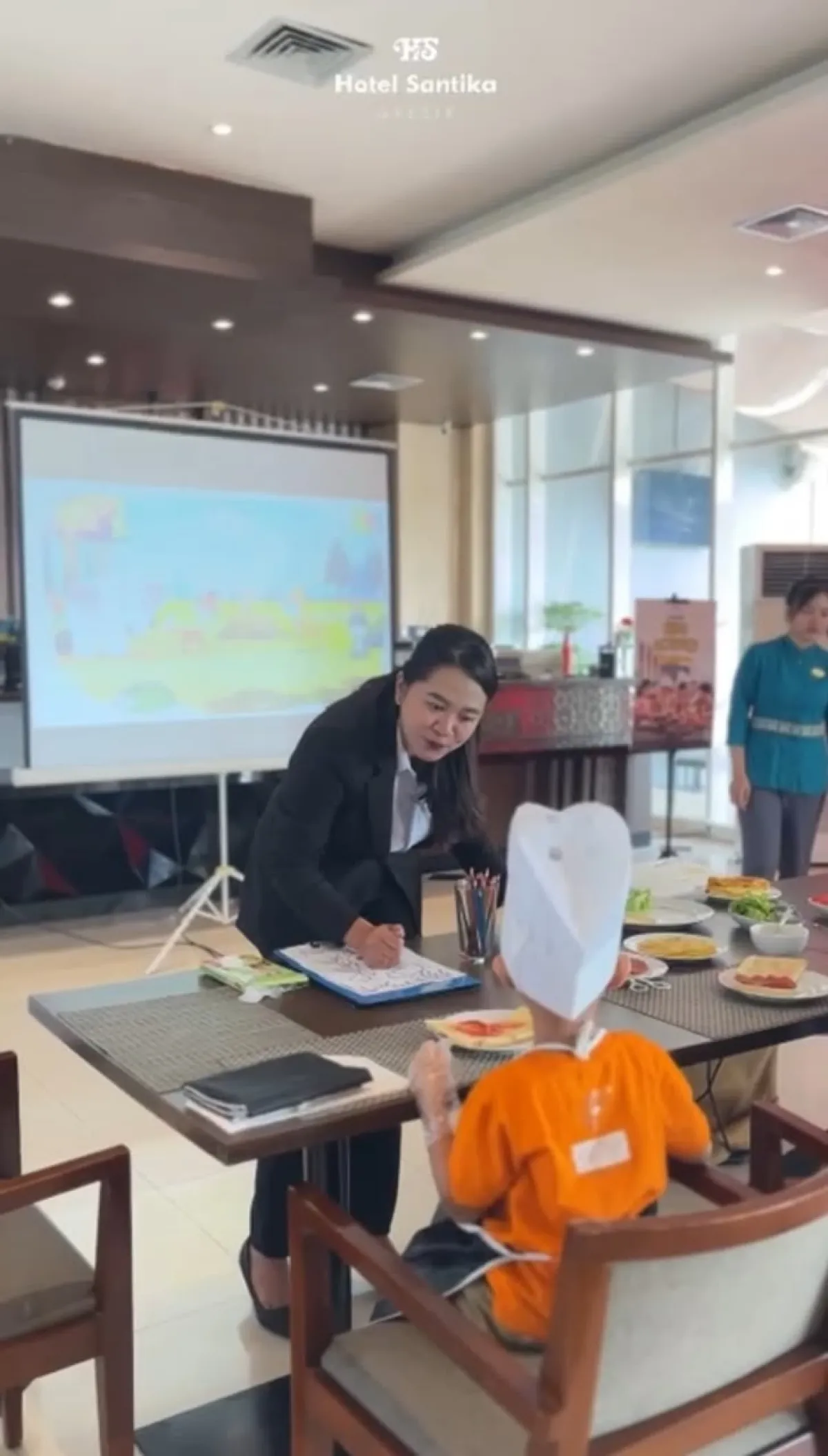 Liburan Keluarga Makin Seru, Hotel Santika Gresik Hadirkan Weekend Story