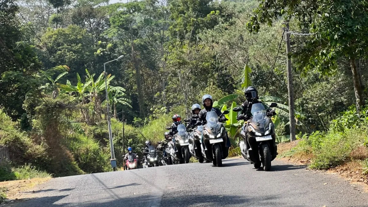Komunitas Honda ADV Indonesia Eksplor Misteri Pawitra, Jelajah Reco Lanang hingga Jolotundo