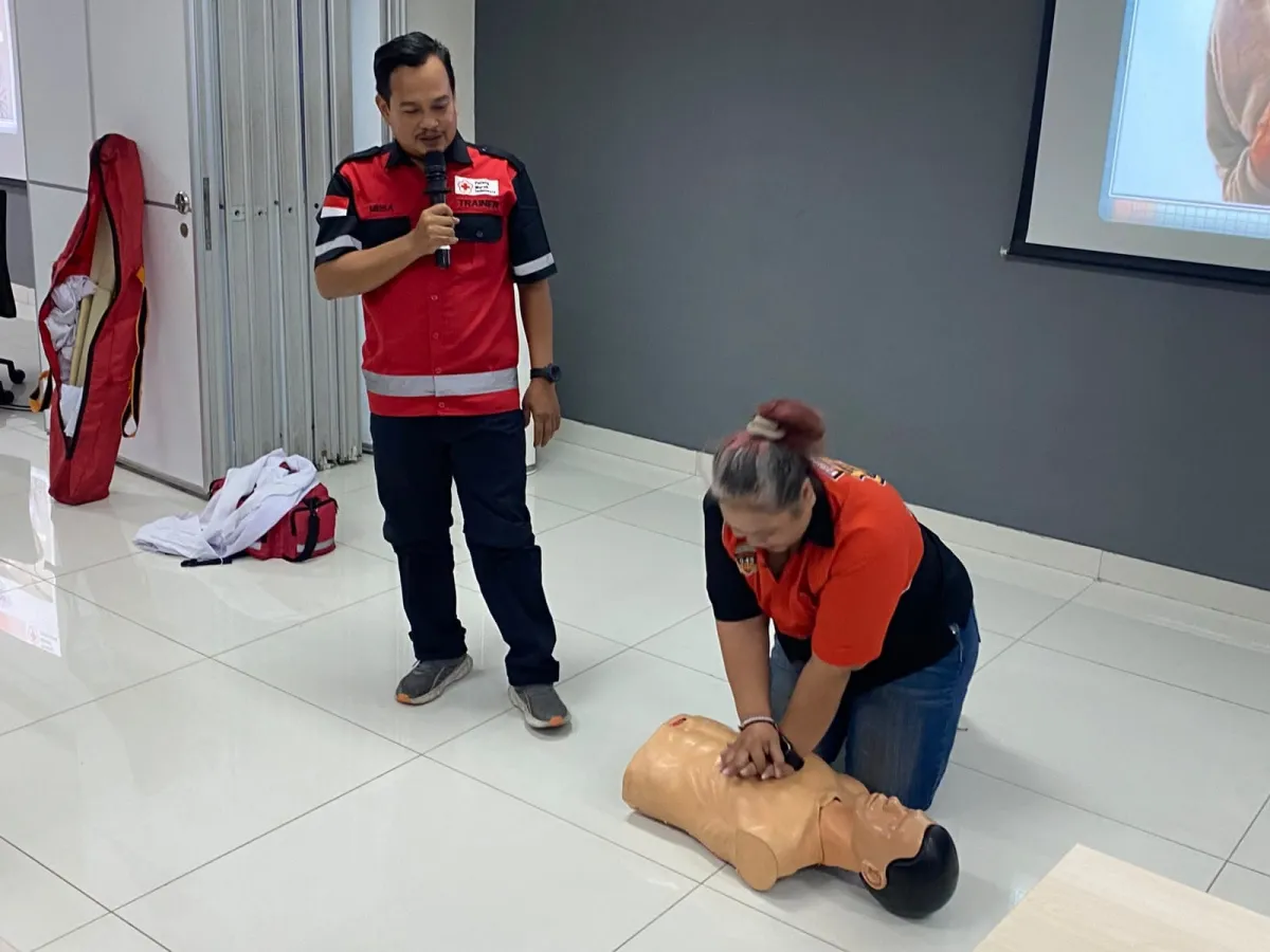Menuju Honda Bikers Day 2026, 117 Bikers Surabaya Perkuat Bekal Safety Riding dan Basic Life Support