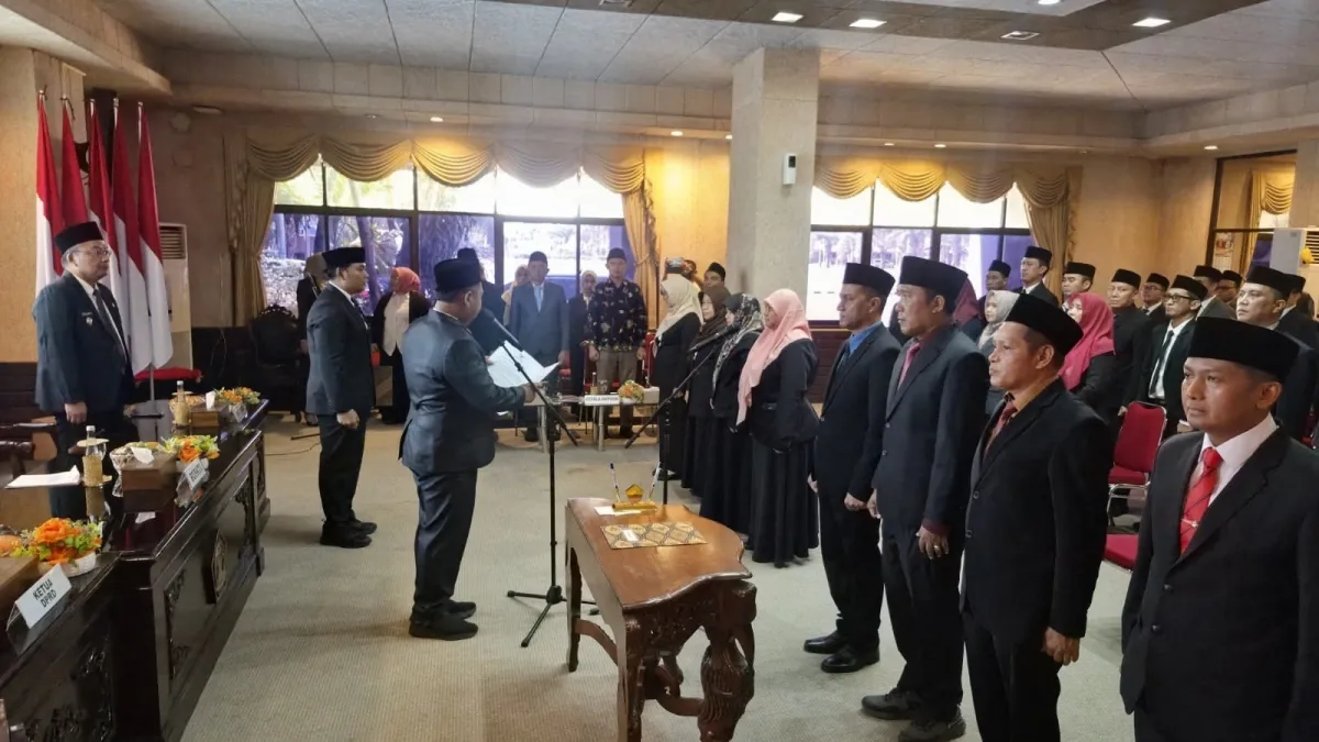 Bupati Gresik Lantik 25 Pejabat, Perkuat Organisasi dan Pelayanan Publik