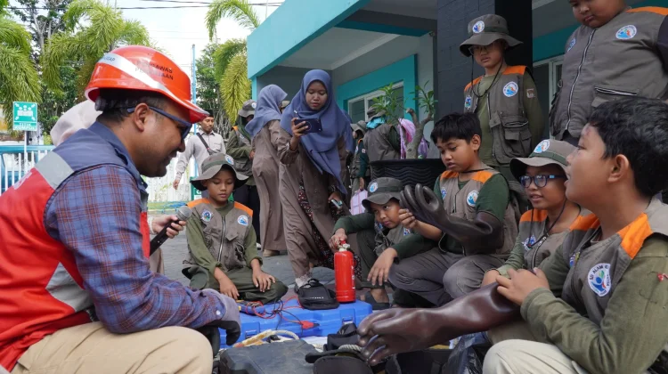 PLN Edukasi Keselamatan Jaringan Listrik ke Pelajar di Pamekasan