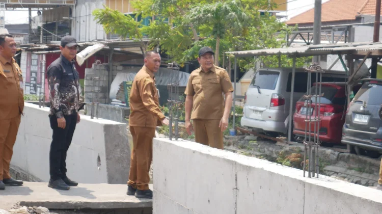Bupati Subandi Minta Percepatan Penyelesaian Betonisasi Jalan Gedengan-Betro