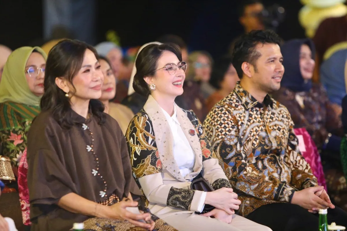Wagub Emil Ajak Masyarakat Lestarikan Batik, Karya Pengrajin Daerah Diberi Ruang Lebih Besar