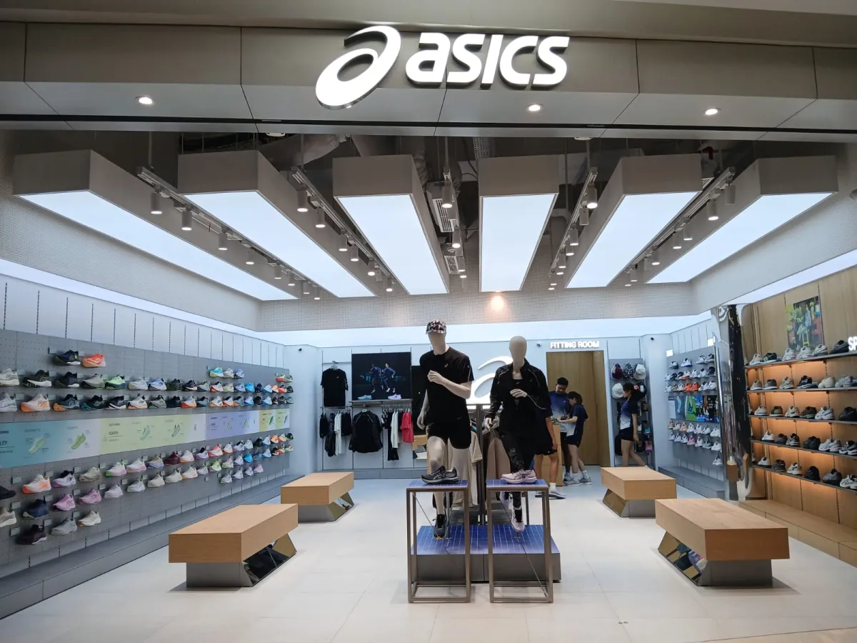 Gerai Sports ASICS  Buka Gerai Pertama di Icon Mall Gresik
