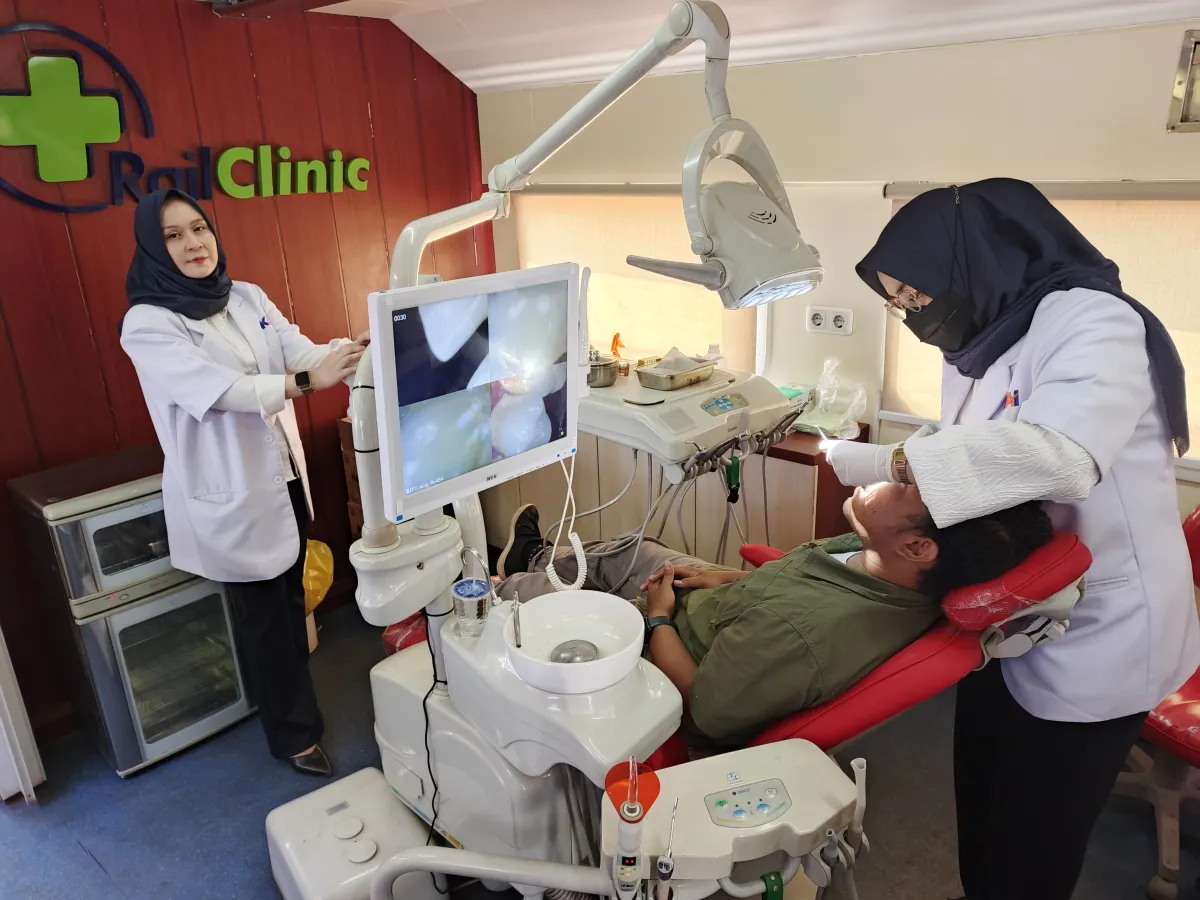 Rail Clinic KAI Daop 9 Jember Layani 200 Warga di Stasiun Sempolan