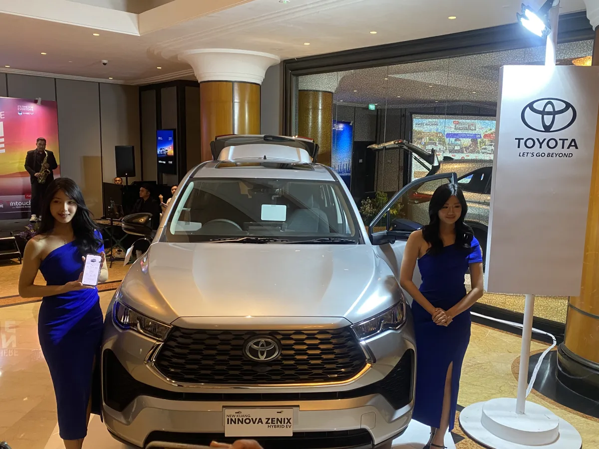 Toyota Perkenalkan New Kijang Innova Zenix di Surabaya, T Intouch with Toyota Remote Jadi Andalan