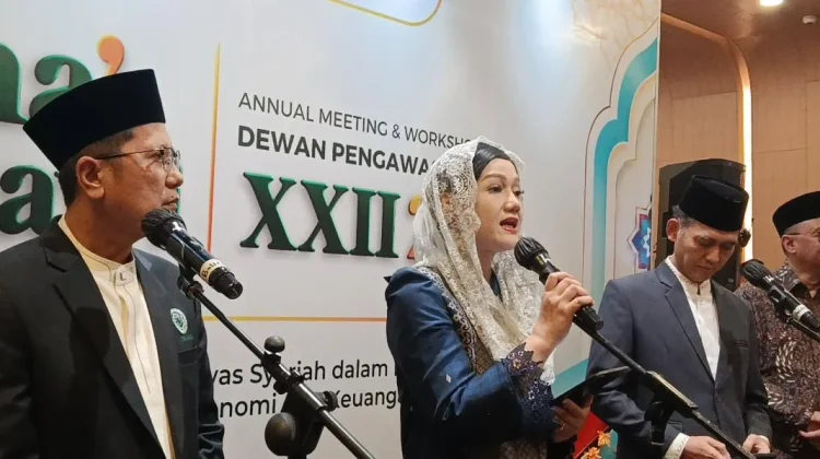 OJK Catat Literasi Keuangan Syariah Capai 43,7 Persen