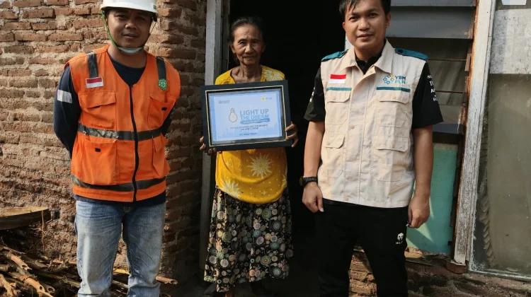 PLN UP3 Situbondo Lakukan Sambungan Gratis untuk Rumah Ibadah dan Warga