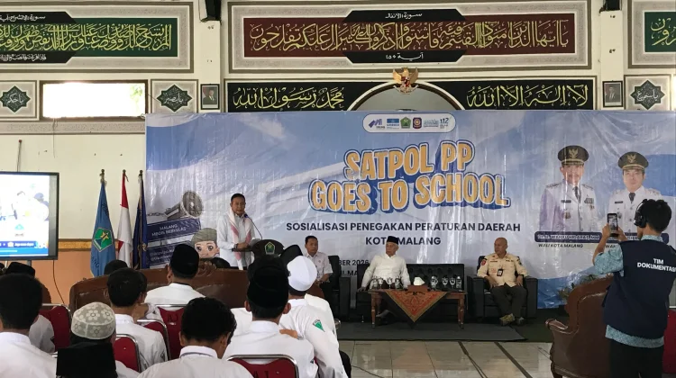 Satpol PP Malang Goes to School Edukasi Pelajar Pahami Perda