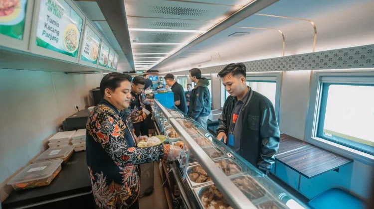 Warteg on Train, Layanan Baru KAI Services Hadirkan Menu Nusantara di Kereta