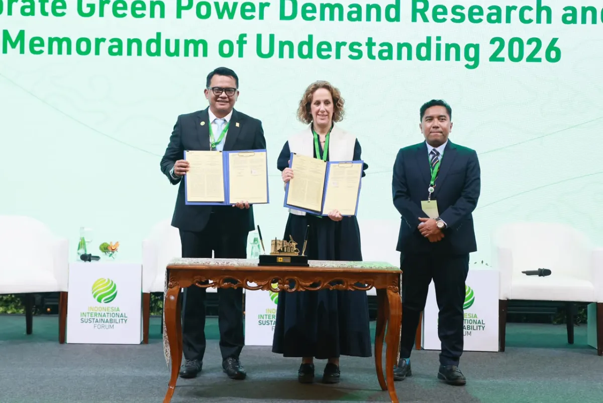 PLN dan The Climate Group Teken MoU Kembangkan Produk Energi Hijau