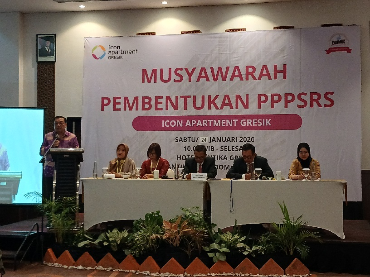 Komisaris Utama Iconland Property, Bambang Setyobudi saat sambutan pada pembukaan musyawarah pembentukan PPPSRS Icon Apartemen
