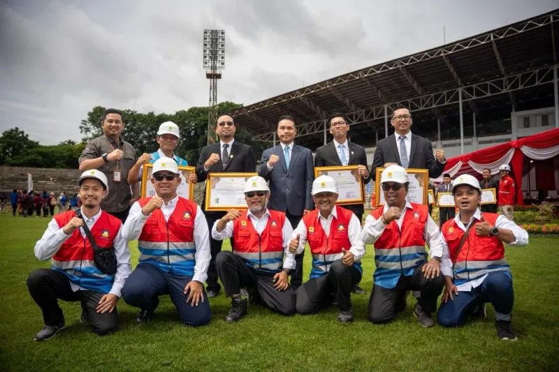 PLN UID Jatim Raih Penghargaan SMK3 dan Zero Accident