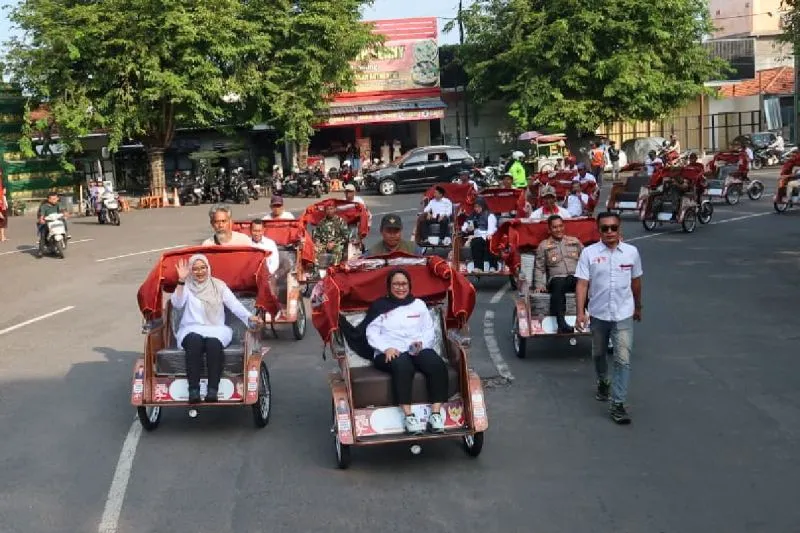 Becak Bantuan Presiden Ringankan Beban Lansia di Banyuwangi