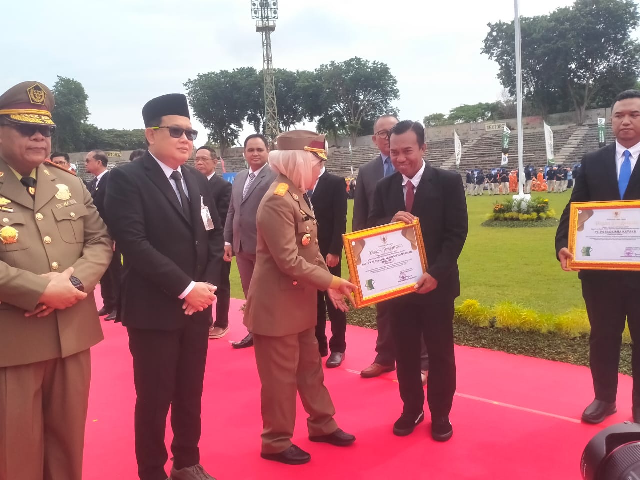  PT Pelabuhan Indonesia (Persero) Regional 3 meraih Penghargaan Zero Accident dari Gubernur Jawa Timur.