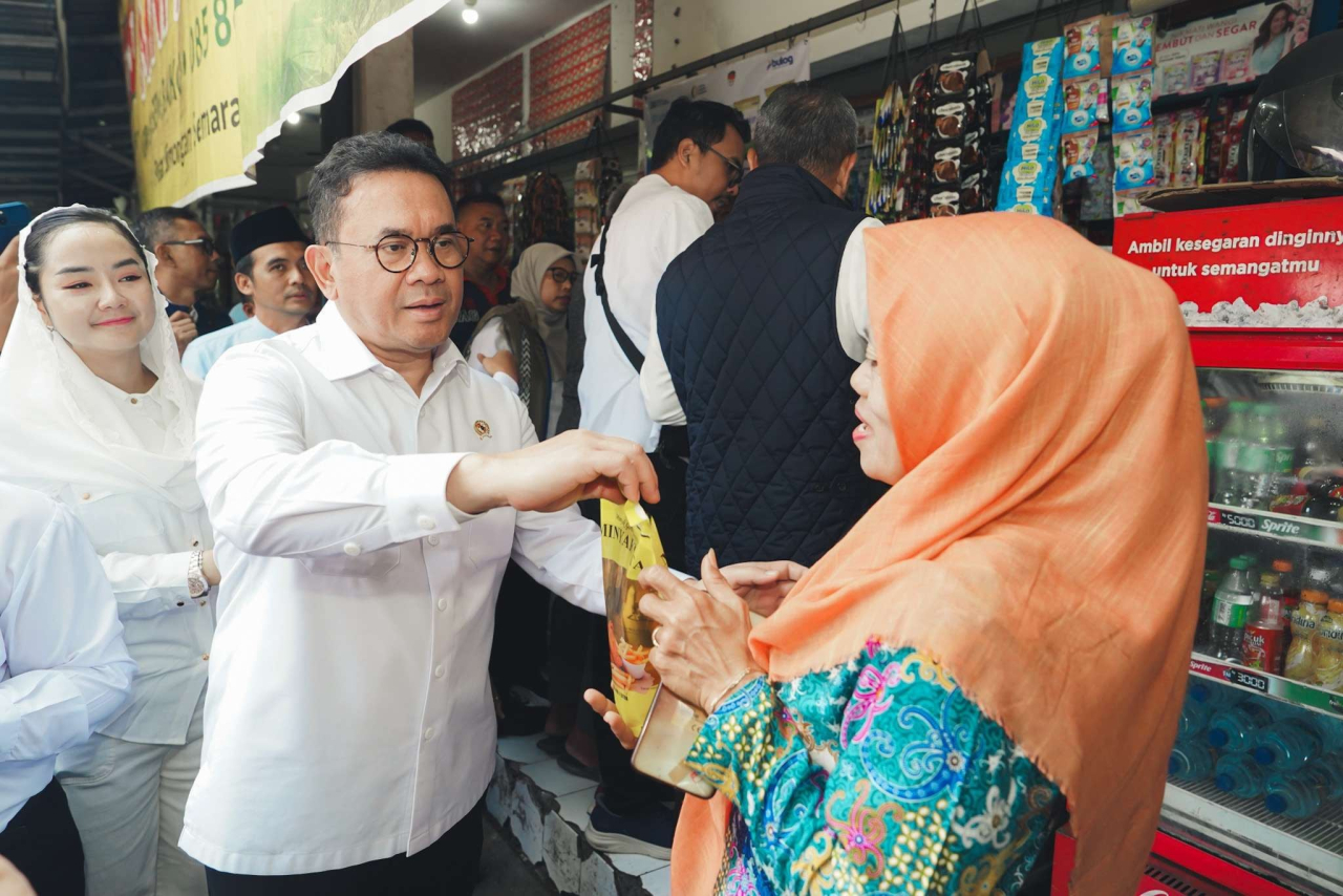 Menteri Perdagangan, Budi Santoso mengungkapkan, neraca perdagangan Indonesia November 2025 mencatat surplus USD2,66 miliar atau sekitar Rp44,6 triliun