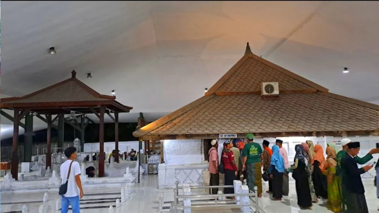 Selama Nataru, Pemkab Lamongan Catat 70 Ribu Kunjungan Wisata Religi