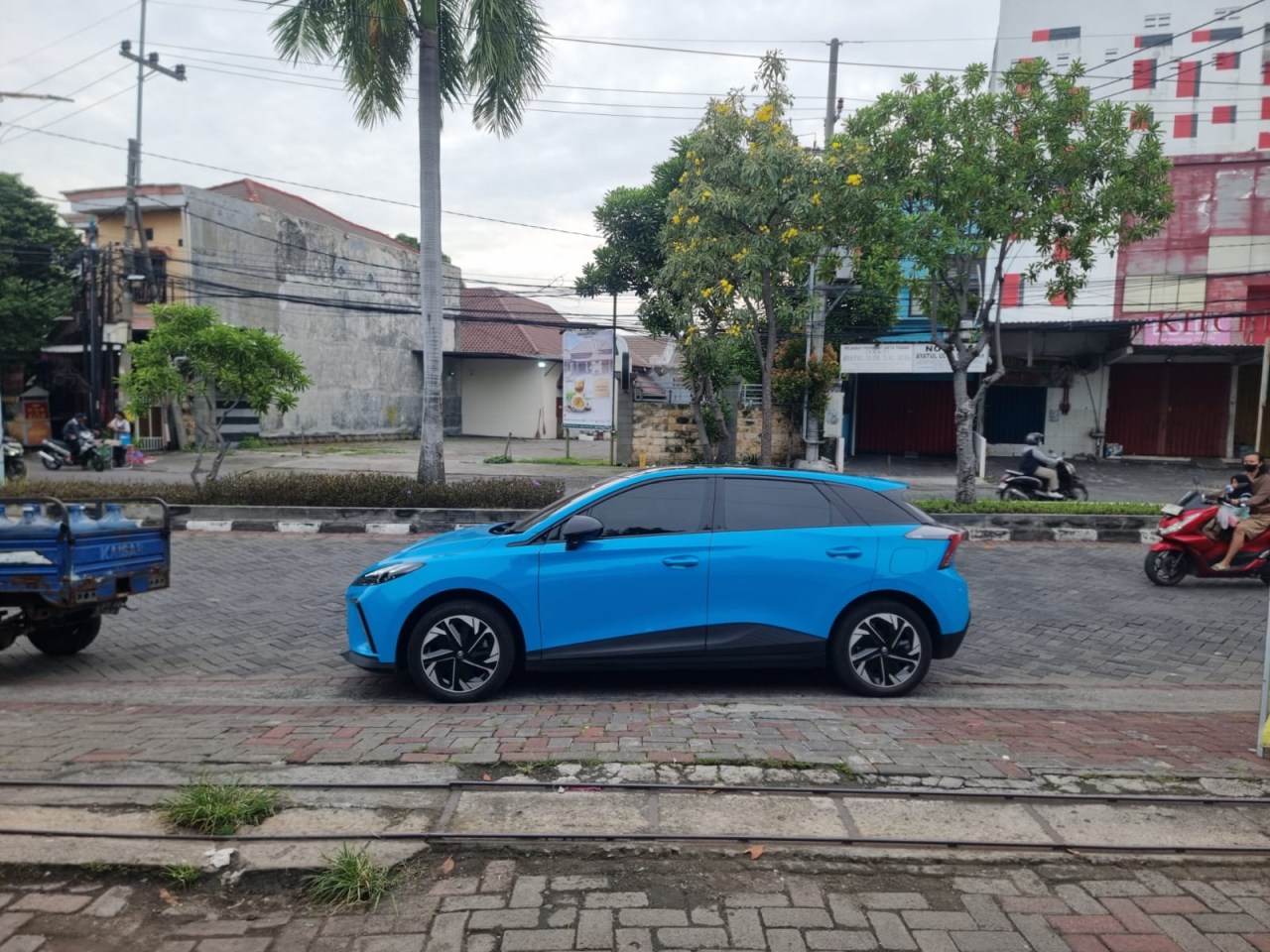 Mobil Listrik MG4EV