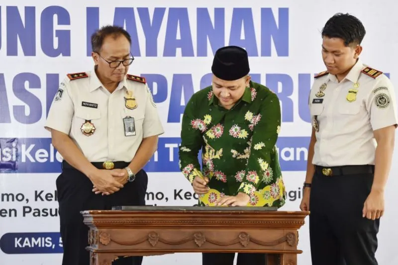 Bupati Pasuruan Resmikan Kantor Imigrasi TPI Pasuruan