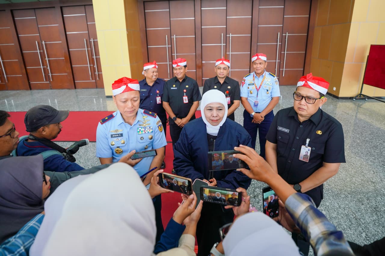 Gubernur Jawa Timur Khofifah Indar Parawansa menjadi keynote speaker pada Sarasehan Perwira Siswa (Pasis) Sekolah Staf dan Komando Angkatan Udara (Seskoau) Angkatan ke-64 Tahun Pelajaran 2026 di Grand City Convex, Surabaya