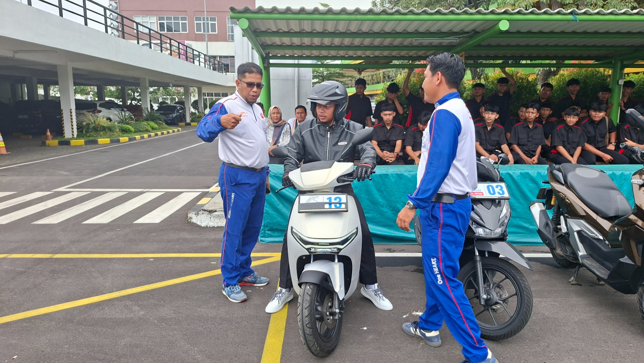 Pelajar dari berbagai sekolah mengikuti kegiatan ini dengan antusias sebagai bagian dari kampanye #Cari_Aman.