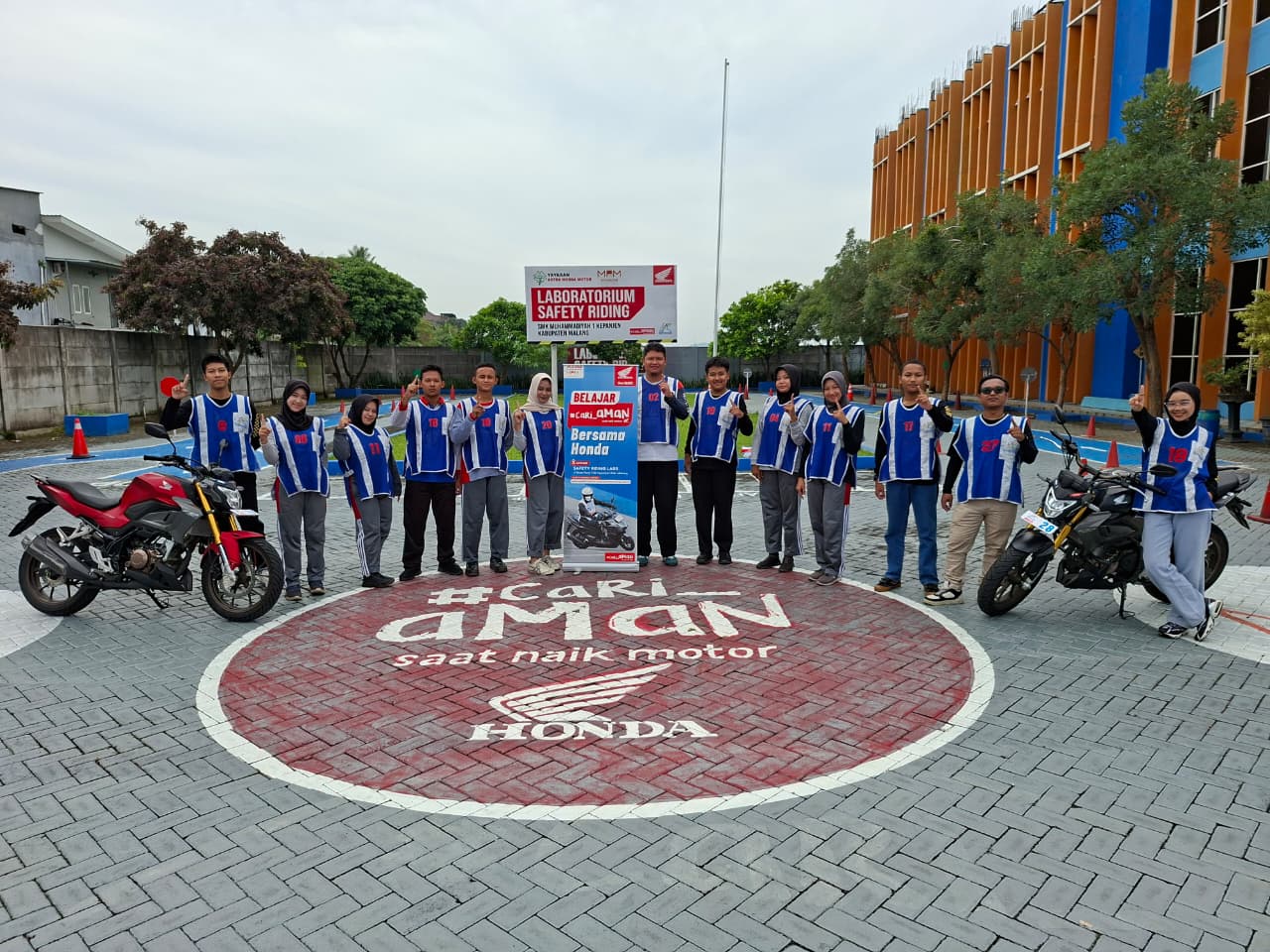 Melalui kampanye #Cari_Aman, PT Mitra Pinasthika Mulia (MPM Honda Jatim) mengajak generasi muda di Malang untuk menjadikan #Cari_Aman sebagai gaya hidup