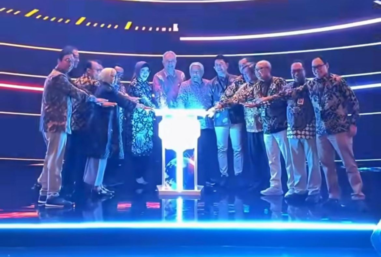 Direksi dan Komisaris Bank Jatim dalam rapat kerja tahunan 2026