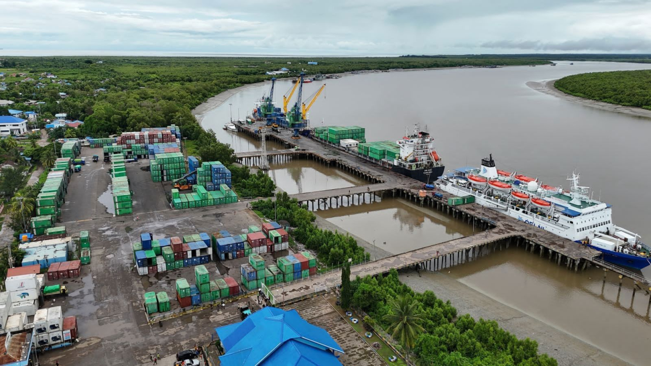 Dalam 2 tahun terakhir, pertumbuhan arus peti kemas TPK Merauke mencapai 14 persen.