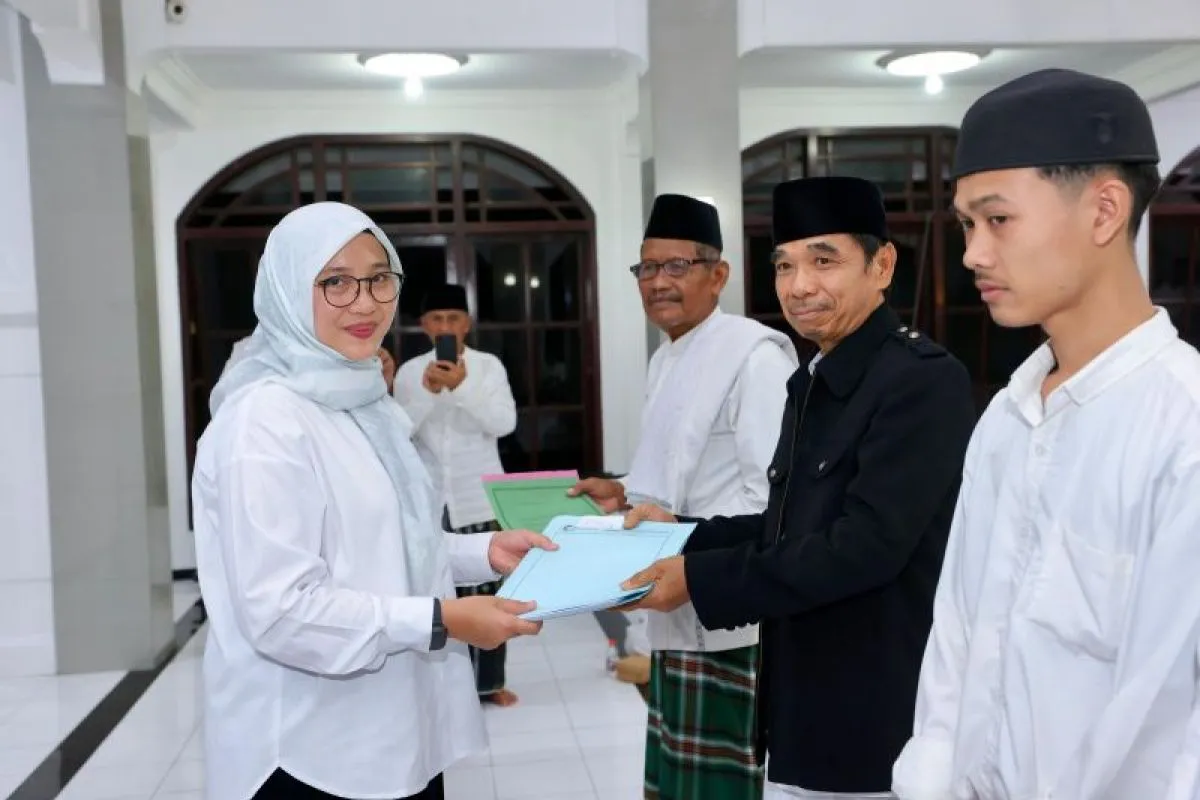 Pemkab Banyuwangi Buka Saluran Lapor Camat melalui telepon dan WhatsApp