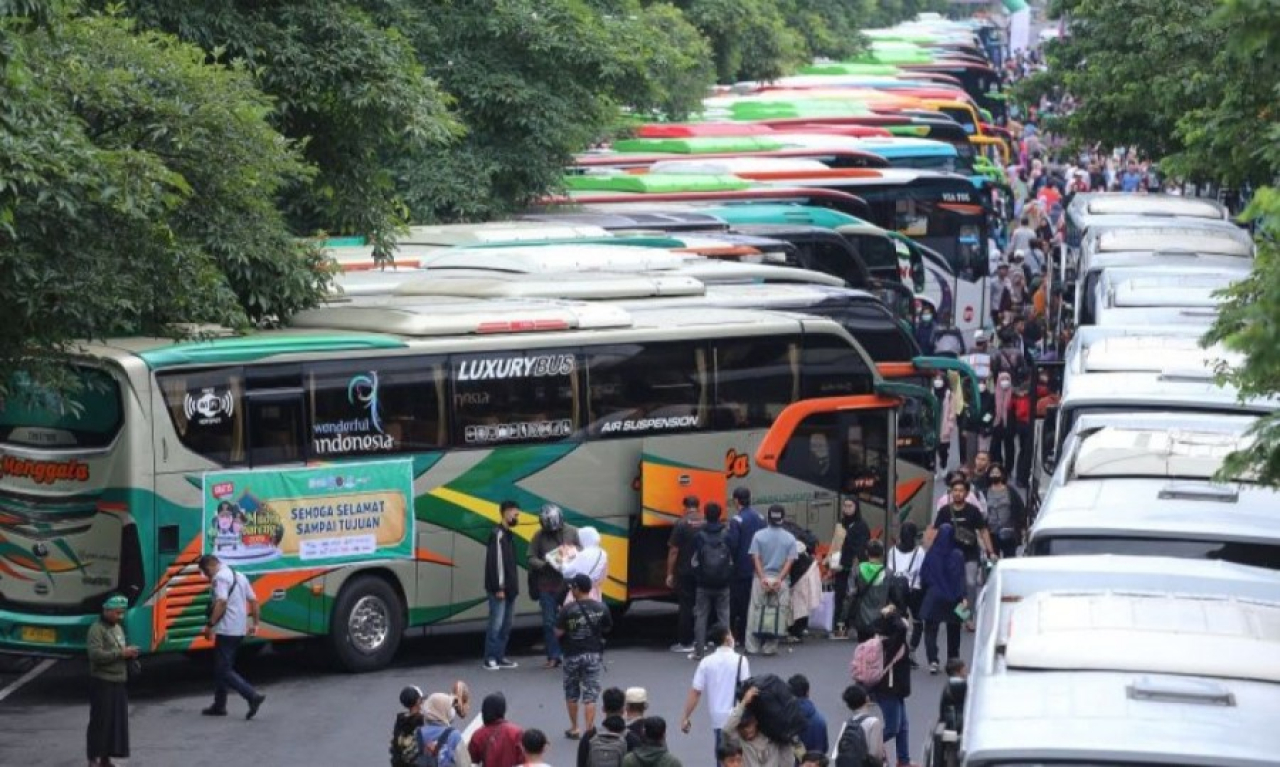 Pemerintah Provinsi (Pemprov) Jawa Timur kembali menggelar program mudik gratis tahun ini