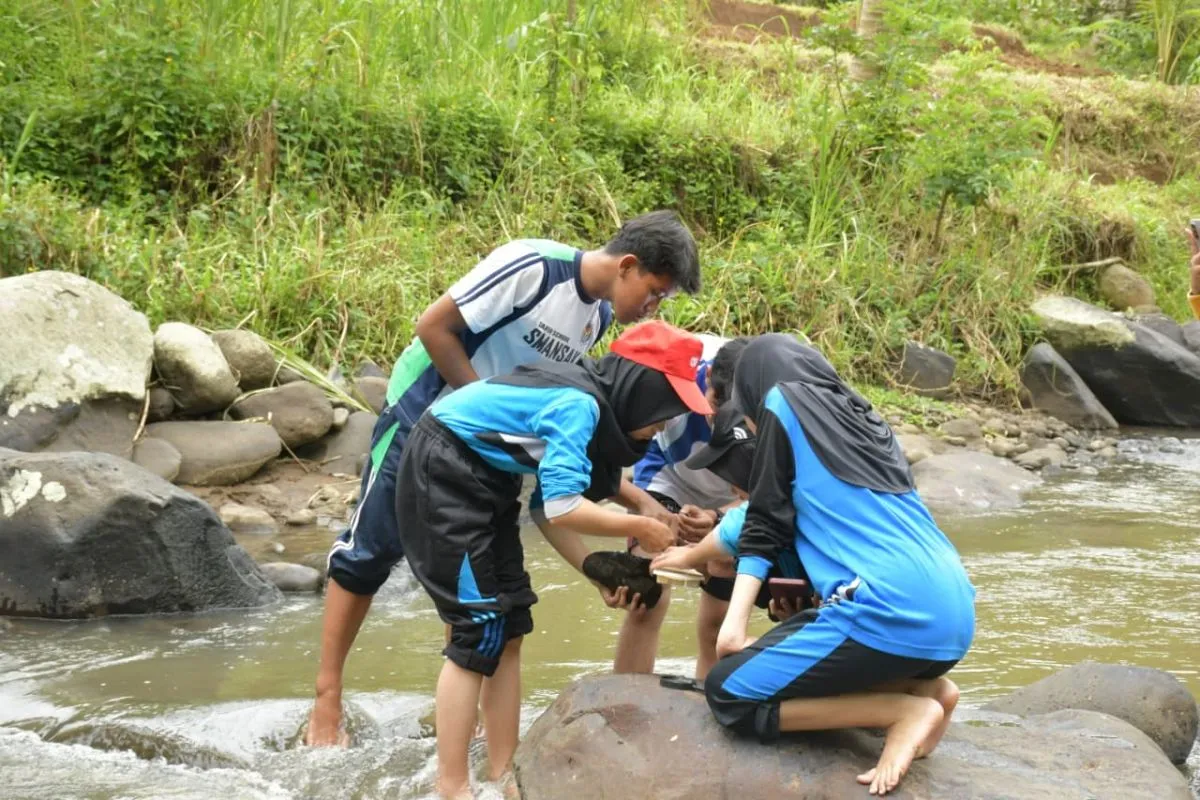 PJT I Ajak Sekolah Edukasi Kualitas Air