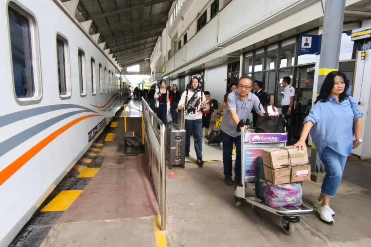  Tiket kereta api dengan diskon 30 persen untuk angkutan mudik Lebaran 2026 di PT Kereta Api Indonesia (KAI) Daerah Operasi (Daop) 9 Jember, Jatim, hampir habis
