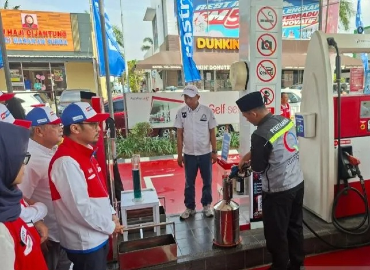 Direktur Utama Pertamina Patra Niaga Mars Ega Legowo Putra di Rest Area Km 57, Cikampek, Jawa Barat