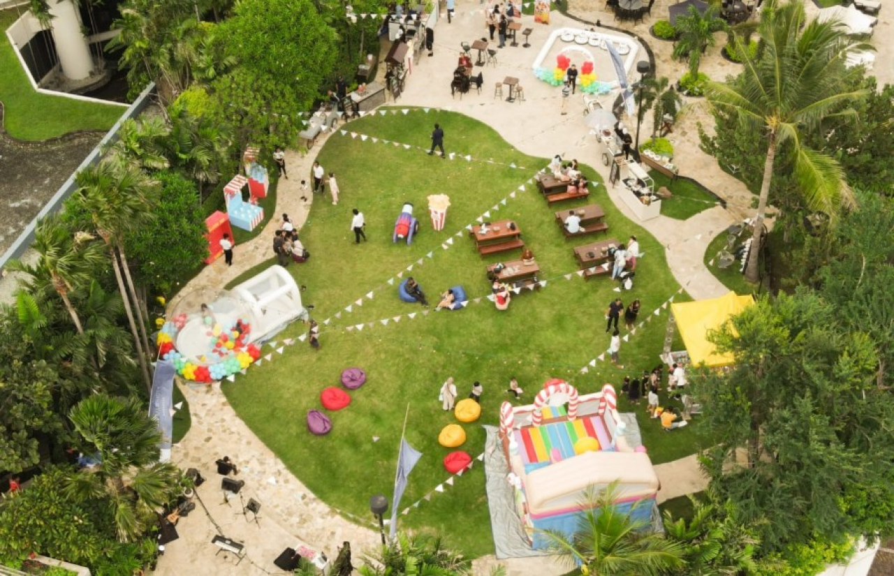 Selama libur Lebaran, JW Marriott Surabaya kembali mempersembahkan Raya Carnival