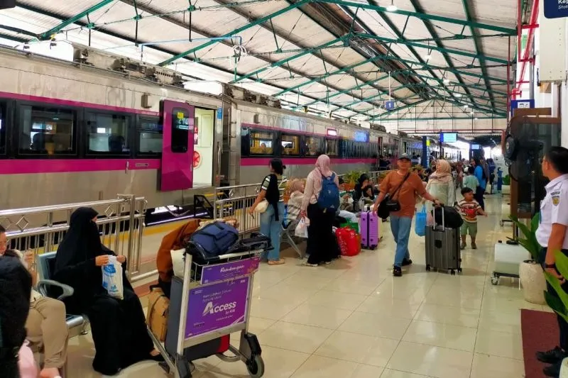 26.673 Penumpang Gunakan KA di Wilayah Daop 7