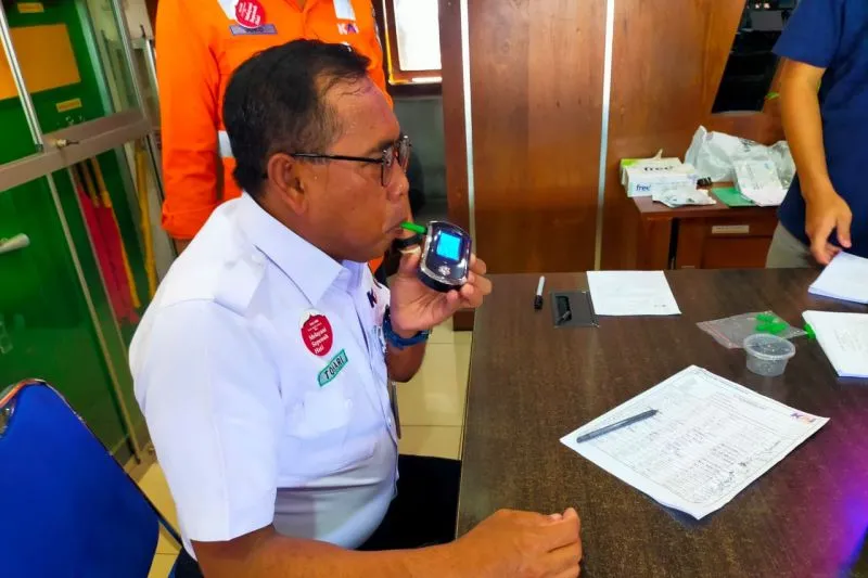 KAI Daop 7 Madiun Gelar Tes Urine dan Alkohol Secara Acak