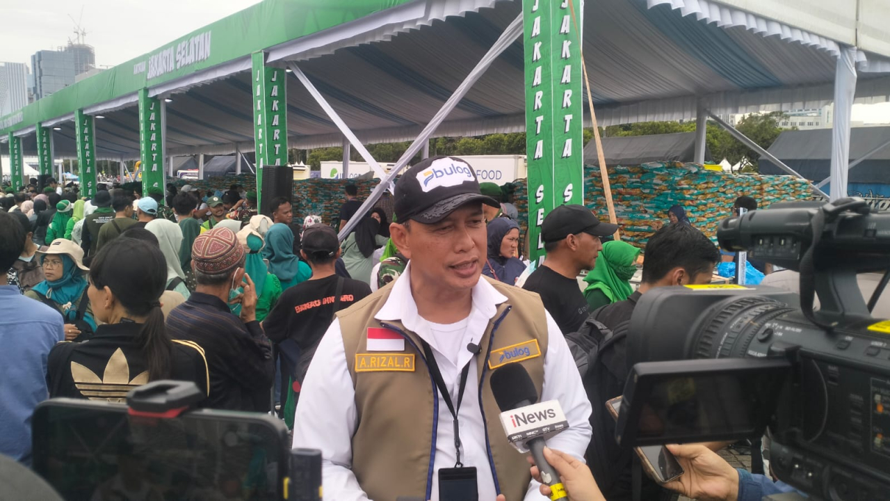 Direktur Utama Perum Bulog Ahmad Rizal Ramdhani
