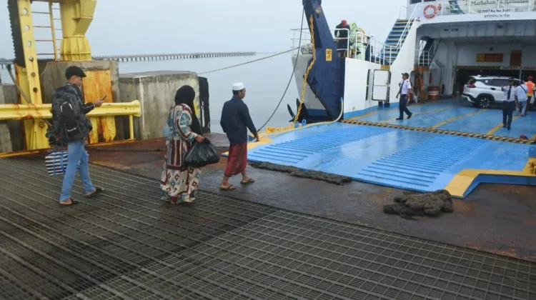 Arus mudik sudah terlihat di Pelabuhan Jangkar, Kabupaten Situbondo